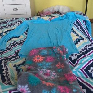 Nice pair of fuzzy,warm, and comfortable pajamas